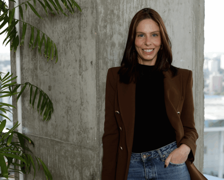 NEOOH anuncia Larissa Pedrozo como Head de Marketing