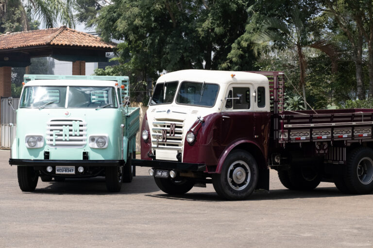 Caminhões FNM estrelam Expoclassic 2025