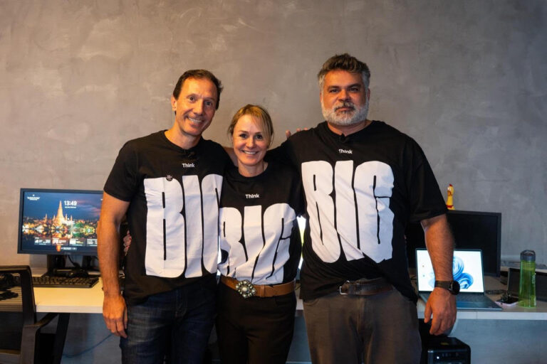 BIG fatura 3 prêmios no Reino Unido