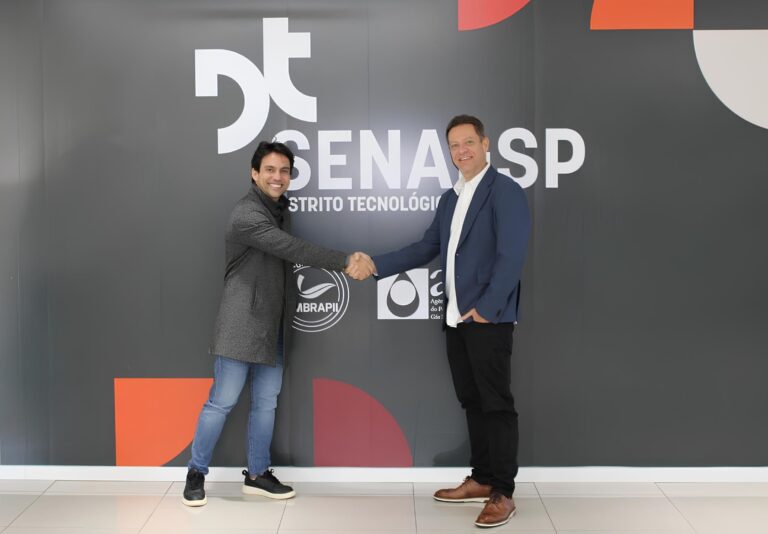Vati e SENAI firmam parceria pela I.A. no audiovisual