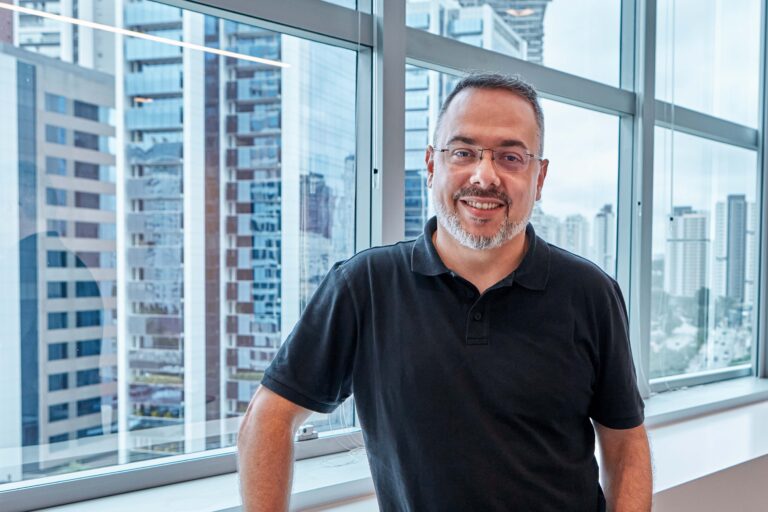 AlmapBBDO apresenta o SYNTHS, que usa IA do Google 