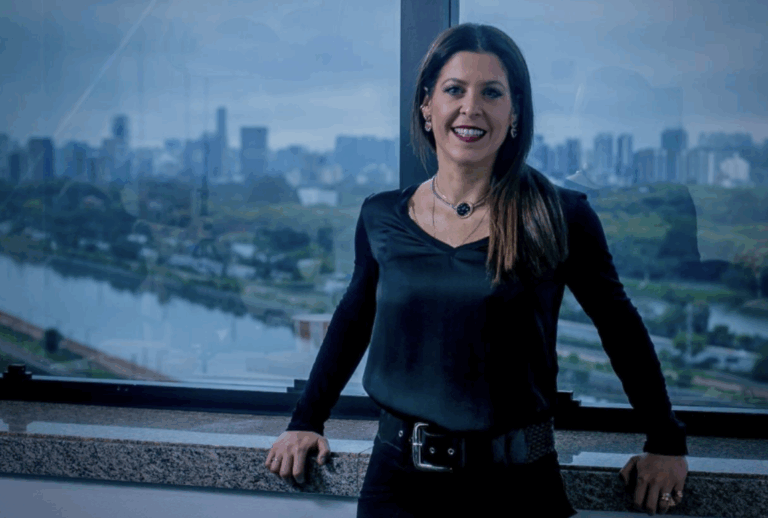 Havanna  contra Bruna Ferreira como CMO