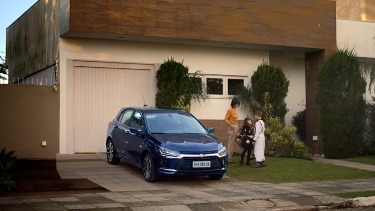 Onipresença do Onix inspira campanha da Chevrolet