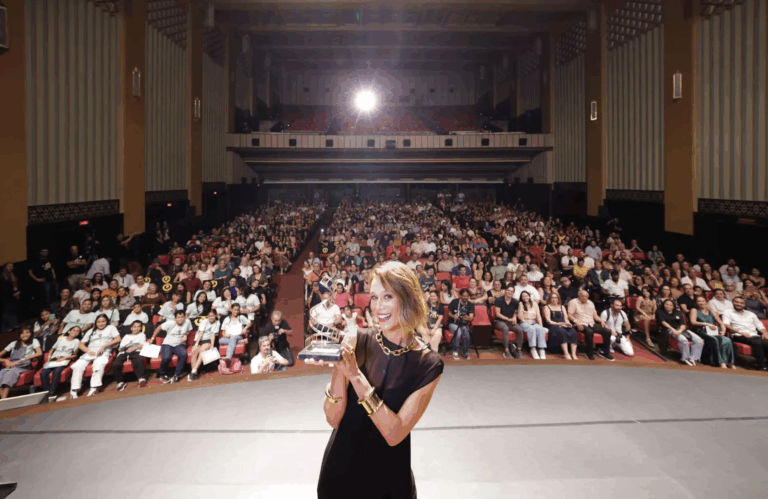 Mariana Ximenes é homenageada no 35° Cine Ceará 