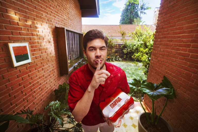 Álvaro Xaro estreia o pré-verão da Itaipava