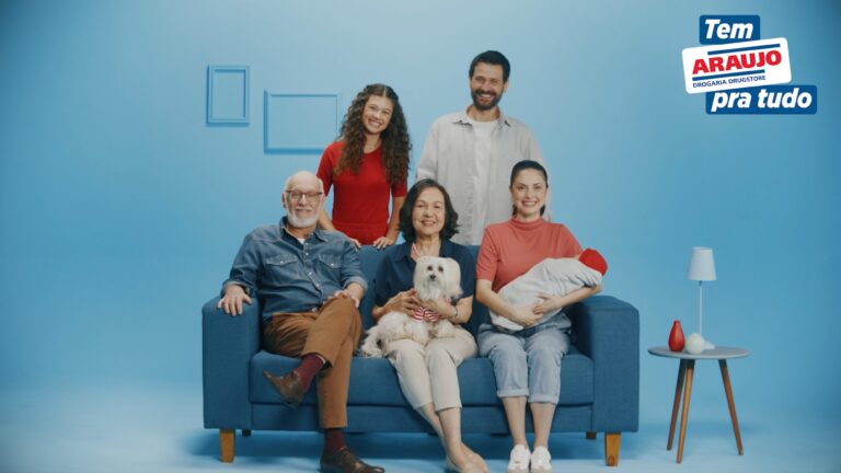 Drogaria Araujo lança campanha da Lápis Raro
