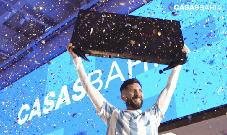 Casas Bahia usa sósia do Messi em campanha da pullse