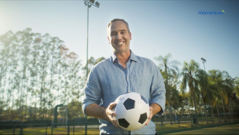 Caio Ribeiro estrela campanha da Momentum