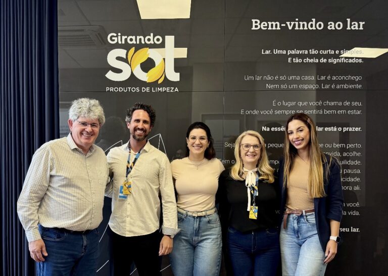 Macaw conquista conta da Girando Sol