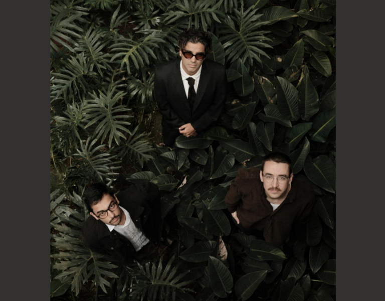 Dear Stranger chega ao mercado com talento internacional