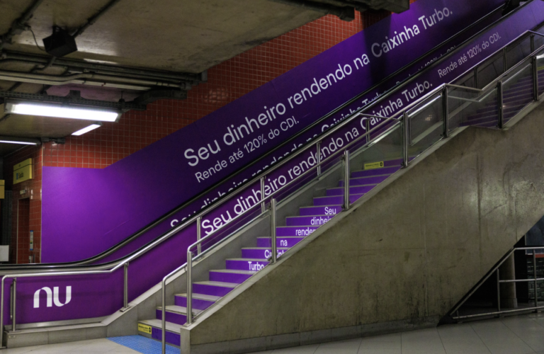 Nubank promove ativações urbanas