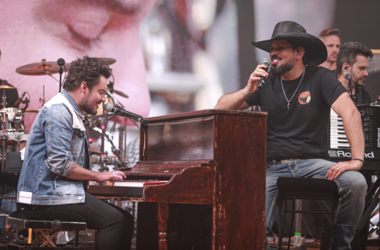 Band exibe show exclusivo de Fernando e Sorocaba