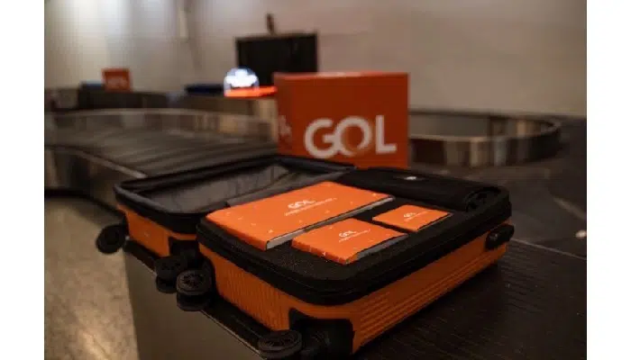 GOL comemora 25 anos com ação que surpreende passageiros