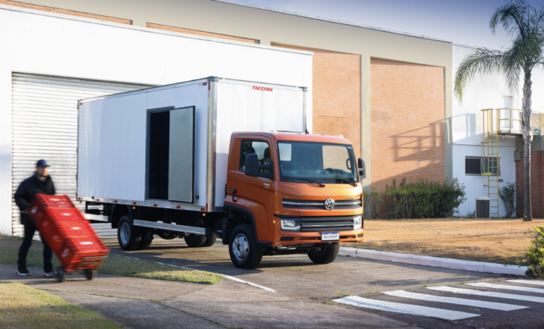 Volkswagen lidera vendas de caminhões em 2025