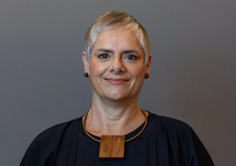 Fenapro empossa nova diretoria para o biênio 2026-2027