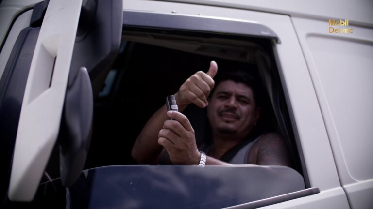 Mobil Delvac distribui protetor solar para caminhoneiros