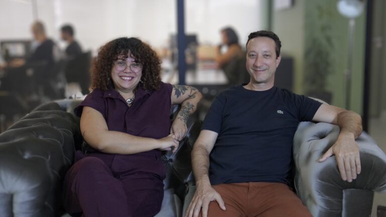 Plug contrata na Criação e promove na Estratégia