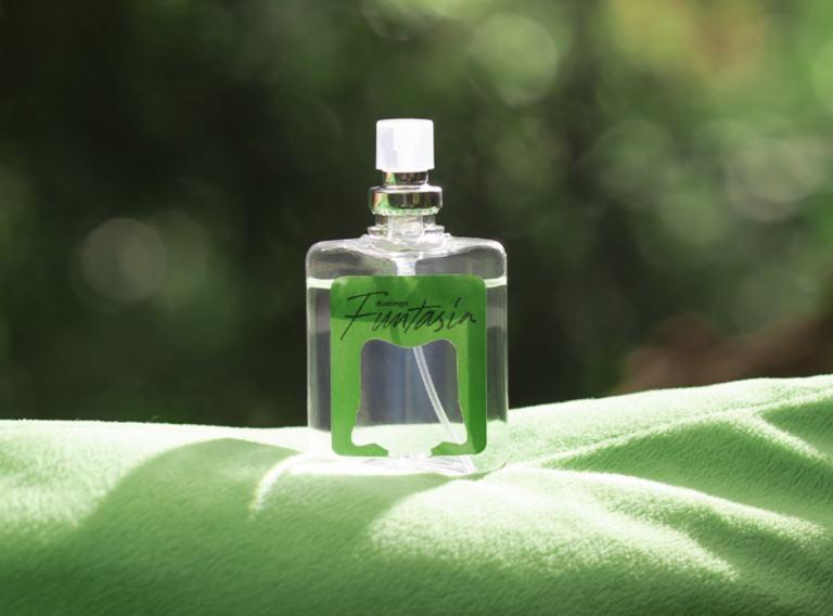 Duolingo lança perfume com cheiro da fantasia do seu mascote