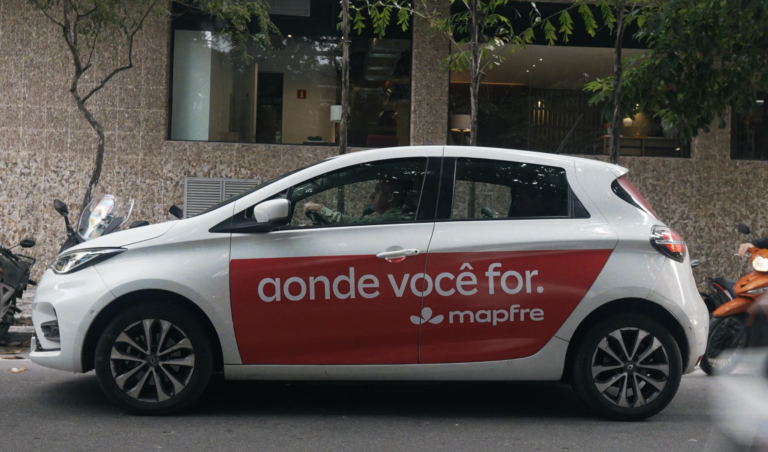 Mapfre leva campanha para carros de app e trens