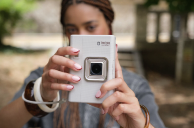 Fujifilm lança Instax mini LiPlay+
