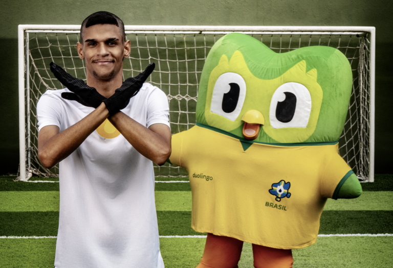 Duolingo Brasil lança campanha criada pela Jotacom
