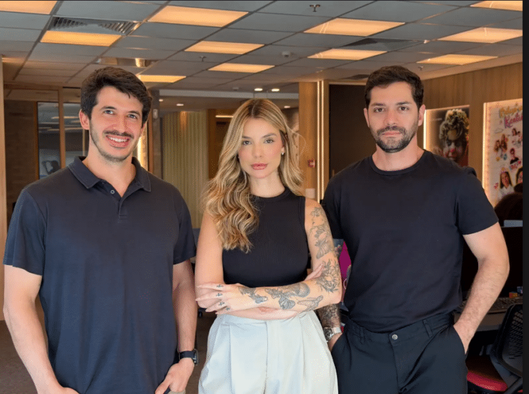 Renoir recebe prêmio global pelo TikTok
